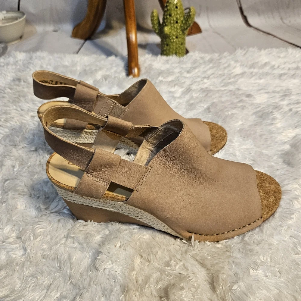 Clarks Collection Tan Leather Wedge Sandals Espadrille Slingback 9.5D